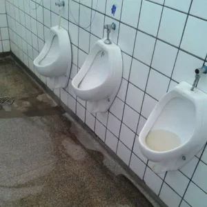 banheiro sujo banheiro sujo